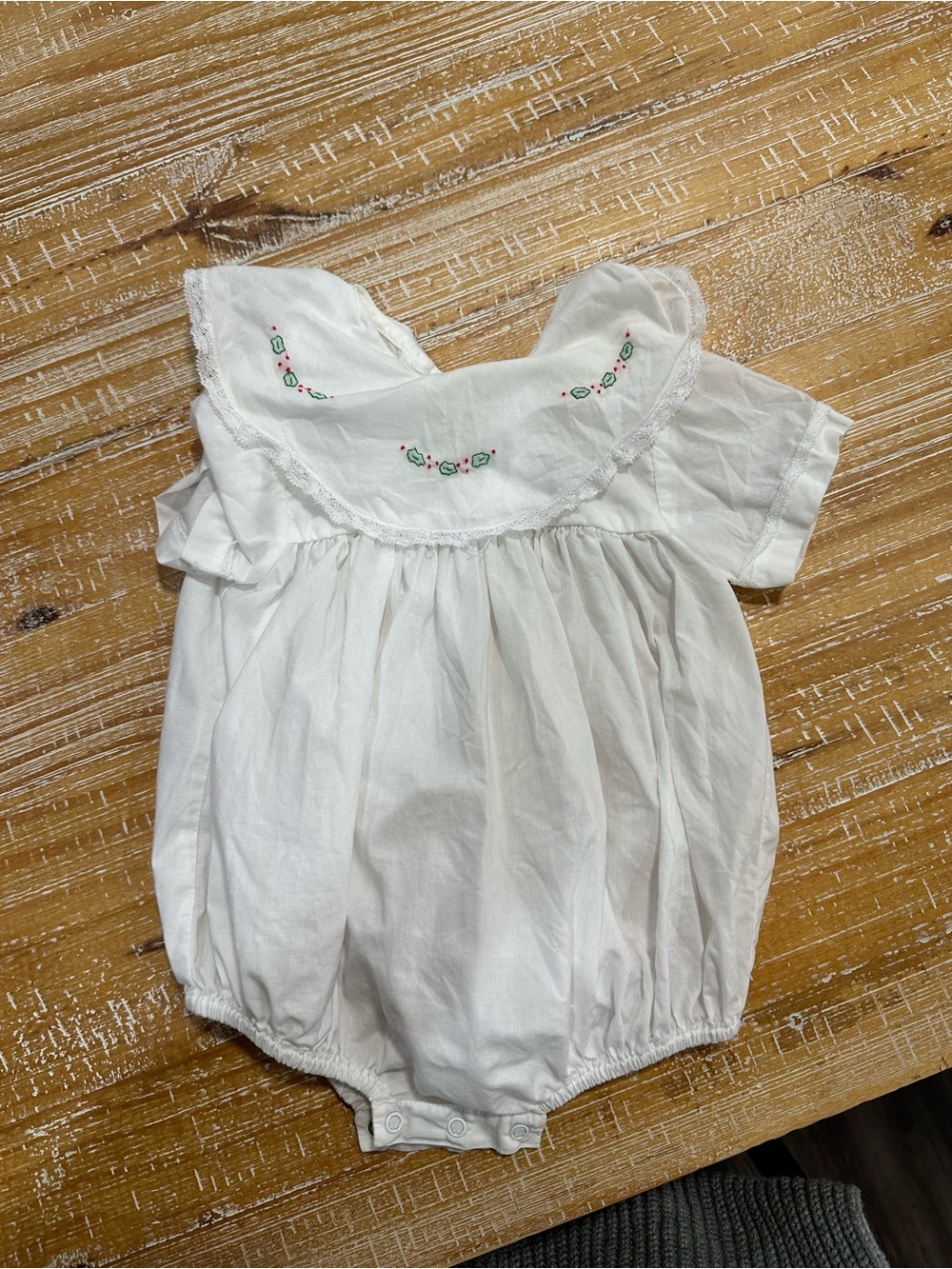 Aura luz baby romper